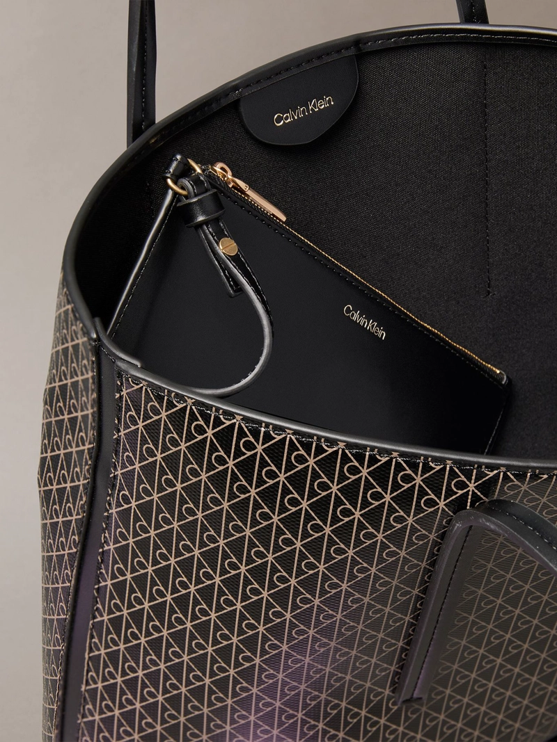 CARTERA TOTE PEQUEÑA CON ESTAMPADO Y CARTERA MINI - 3