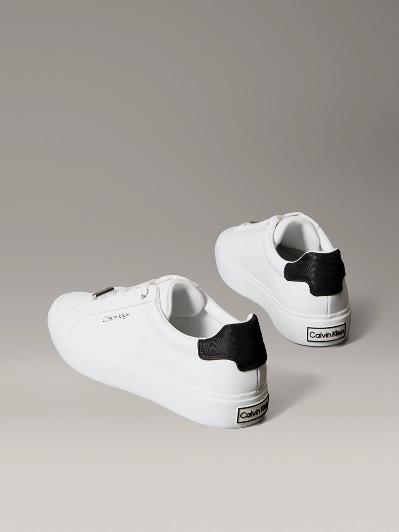 ZAPATILLAS DE CUERO CON LOGO GRABADO - 2
