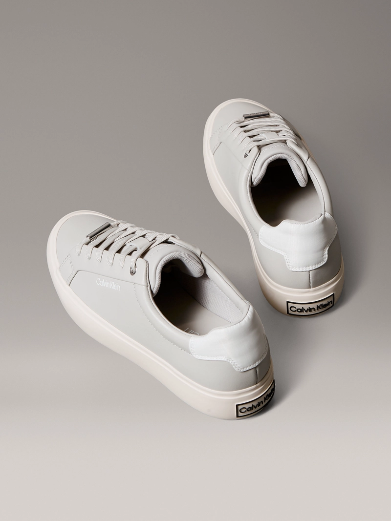 ZAPATILLAS DE CUERO CON LOGO GRABADO - 2