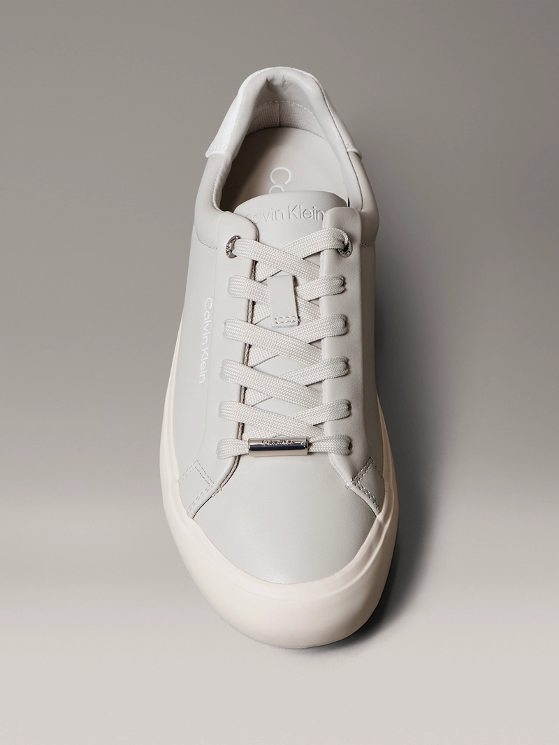 ZAPATILLAS DE CUERO CON LOGO GRABADO - 3