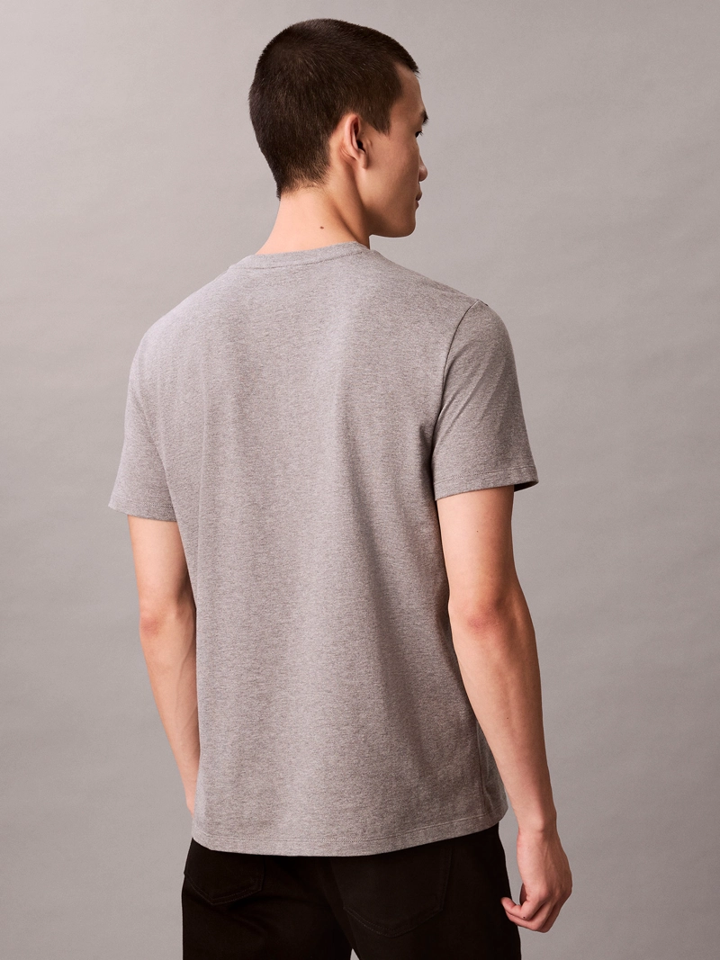 POLERA CON MICRO MONOGRAMA BORDADO - 3