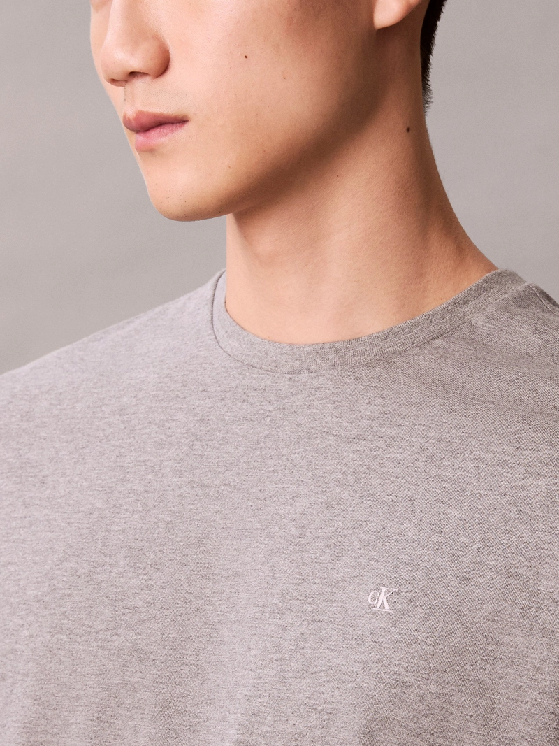 POLERA CON MICRO MONOGRAMA BORDADO - 6