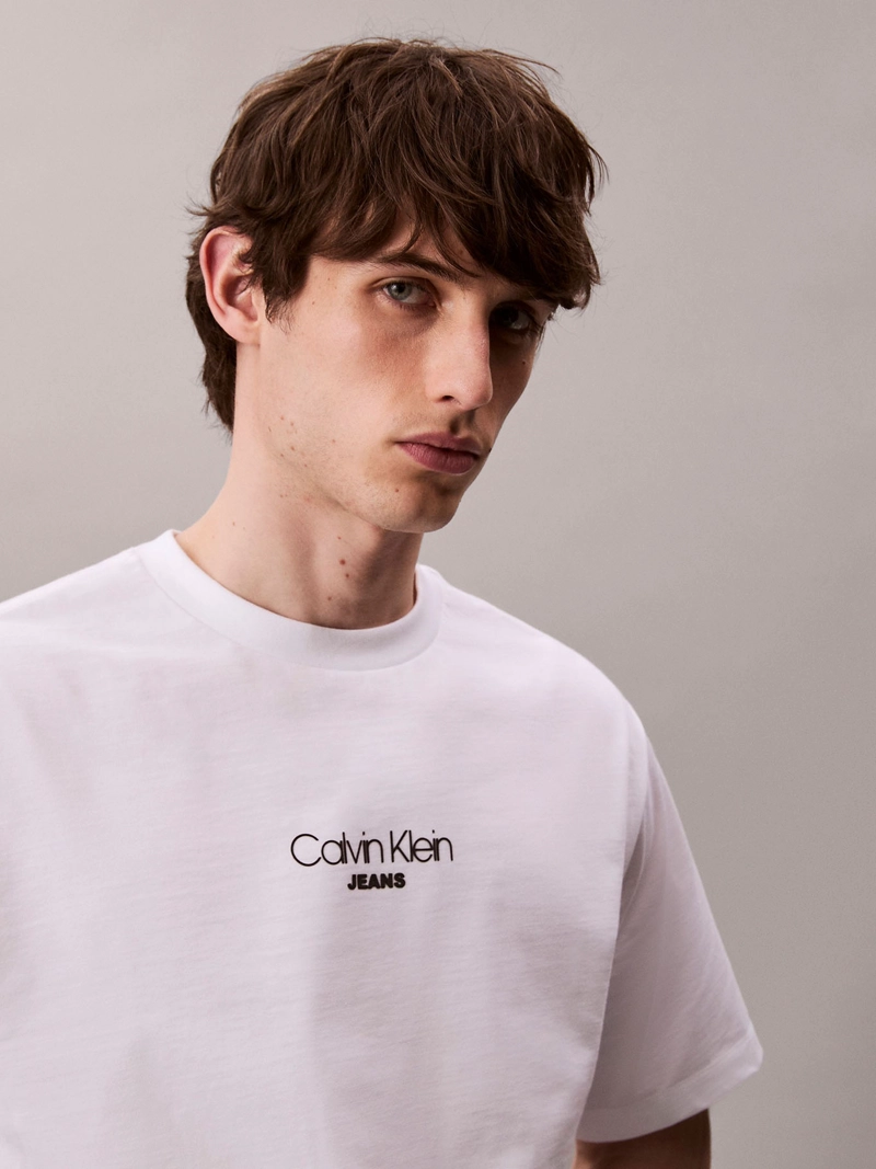 POLERA RELAXED CON LOGOTIPO EN RELIEVE - 5