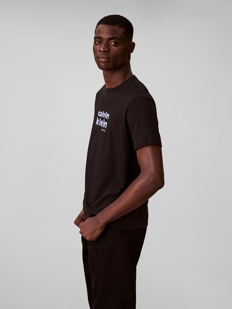 POLERA CON GRAFICO DE LOGO - 4