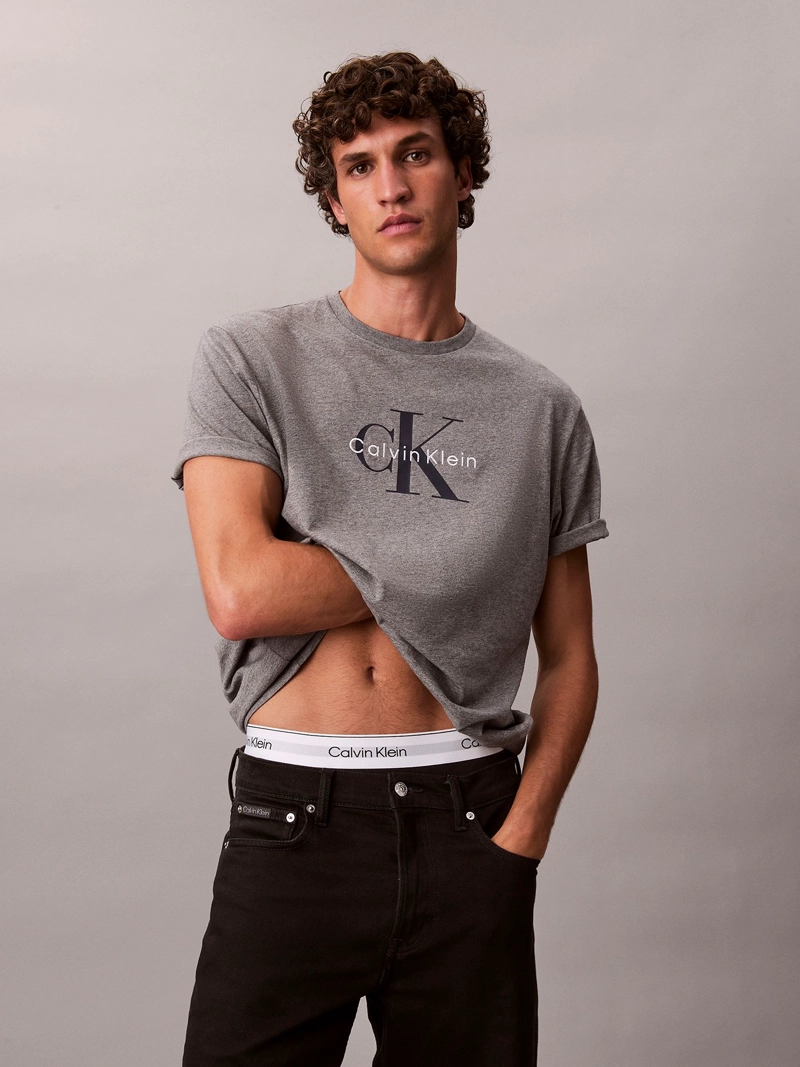 POLERA HERO MONOLOGO - 4