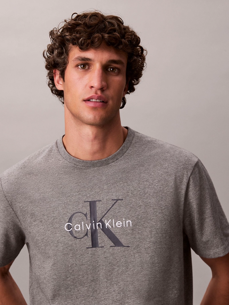 POLERA HERO MONOLOGO - 5