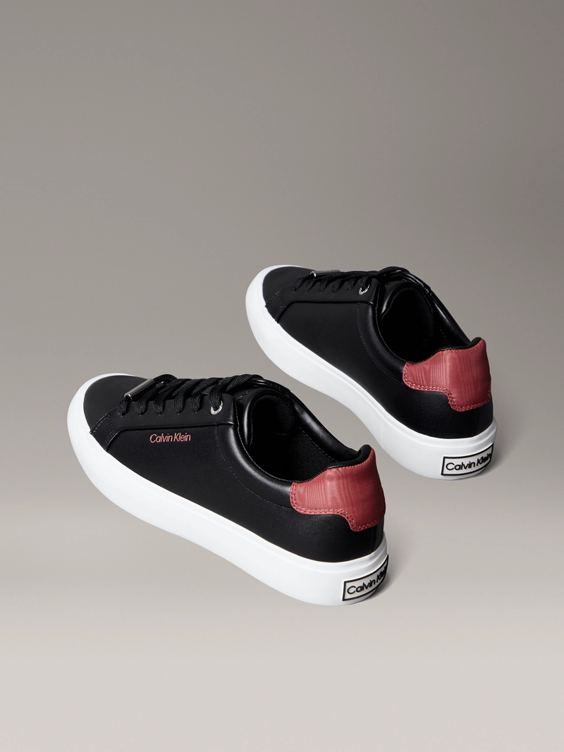 ZAPATILLAS DE CUERO CON LOGO GRABADO - 2