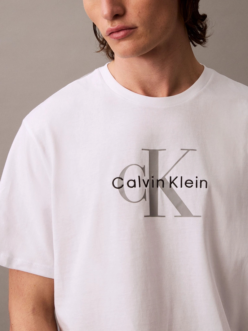 POLERA HERO MONOLOGO - 4