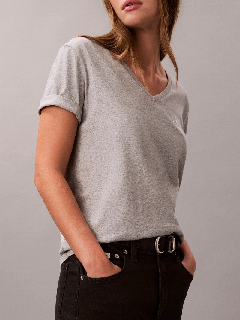 PACK DE 2 POLERAS CON CUELLO EN V - 6