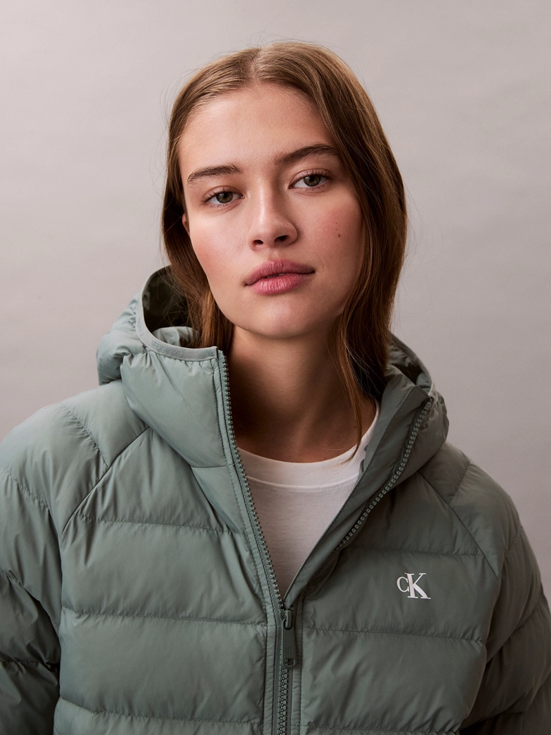 PARKA ACOLCHADA LIGERA CON GORRO - 6