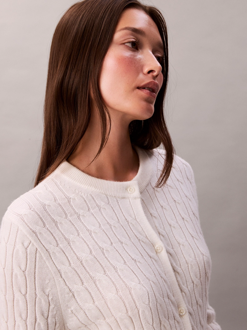 SWEATER CON TEJIDO TRENZADO Y CIERRE DE BOTONES - 5