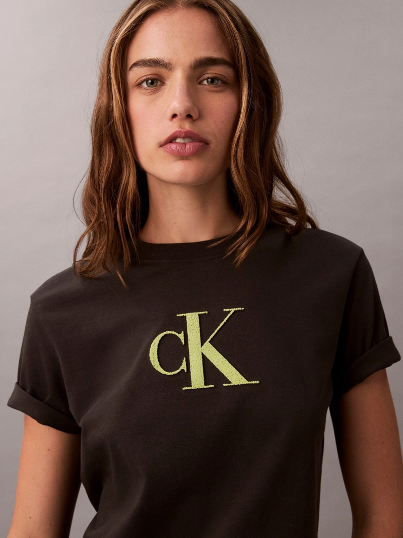 POLERA CLASICA CON LOGO - 5
