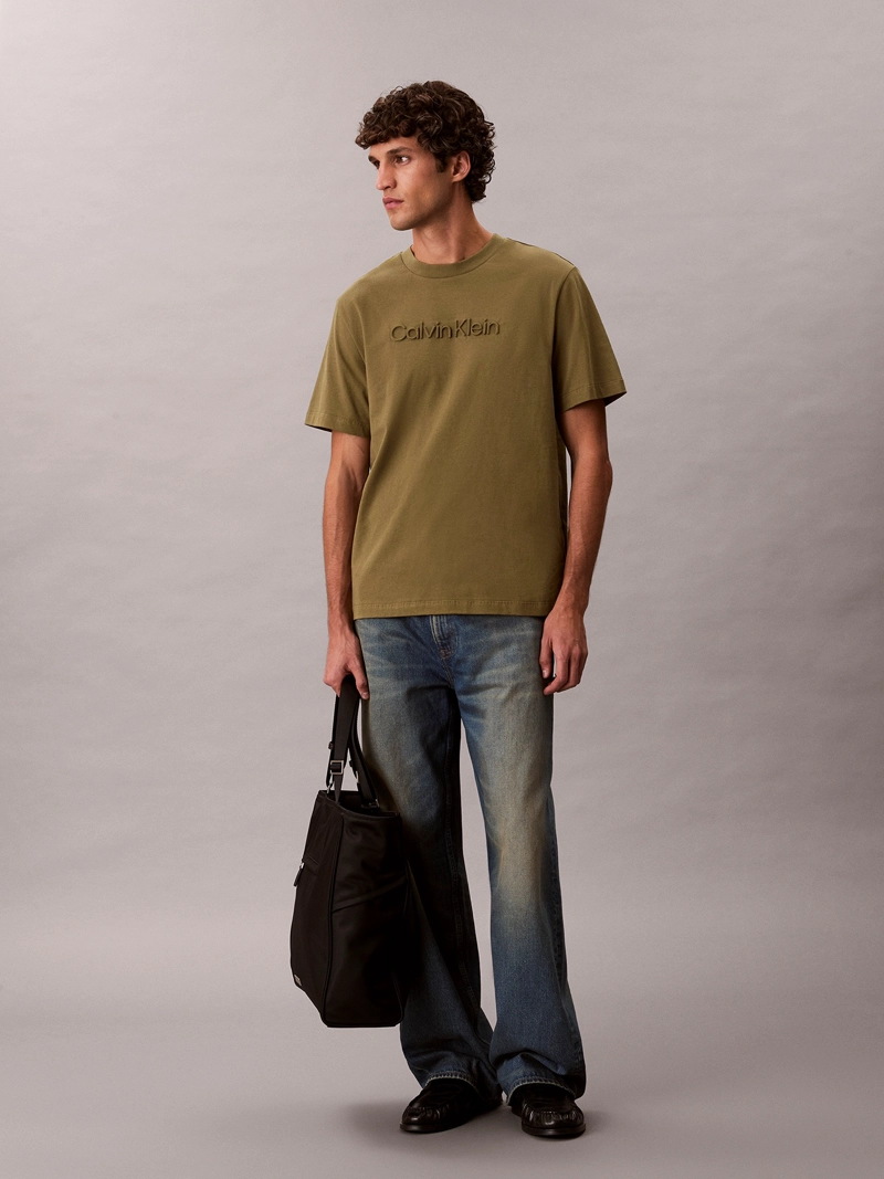 POLERA CON LOGO EN RELIEVE - 2