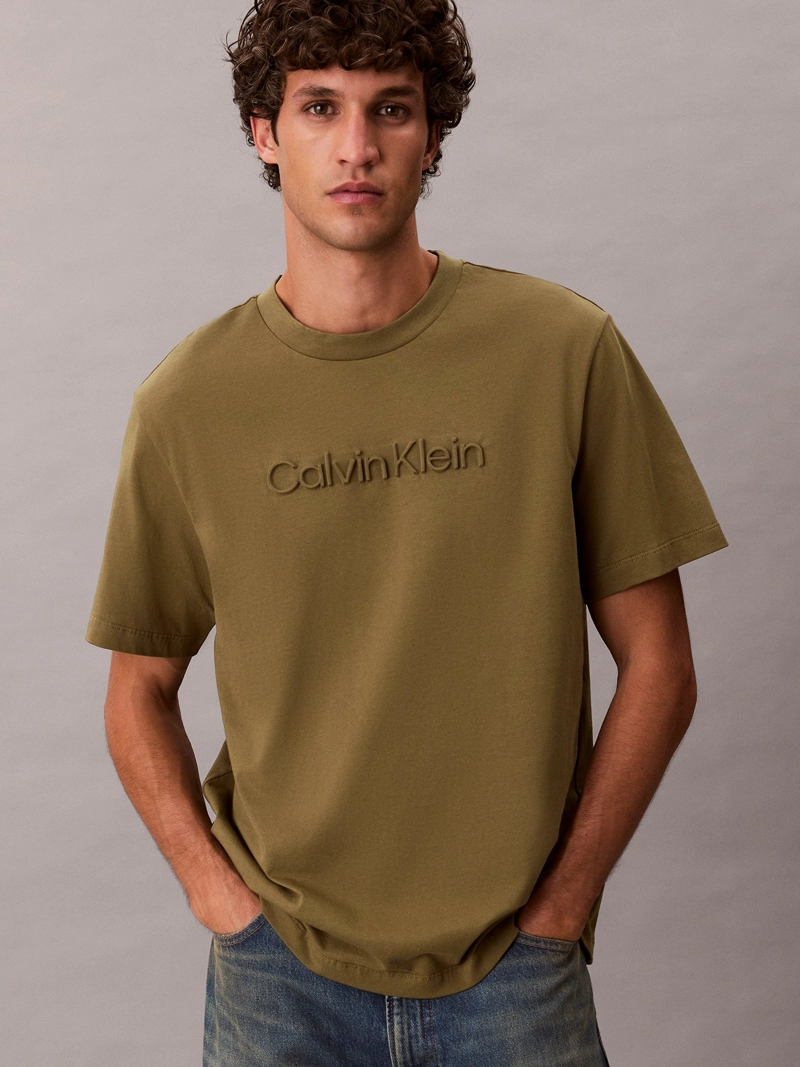 POLERA CON LOGO EN RELIEVE - 4