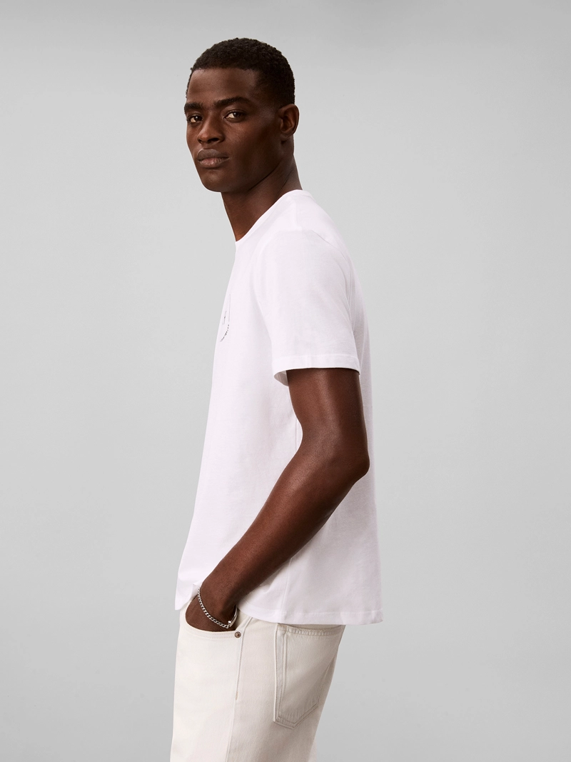 POLERA CON LOGO GRAFICO - 4