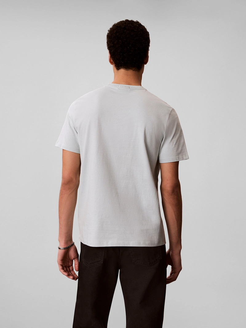 POLERA CLASICA CON MONOGRAMA - 3