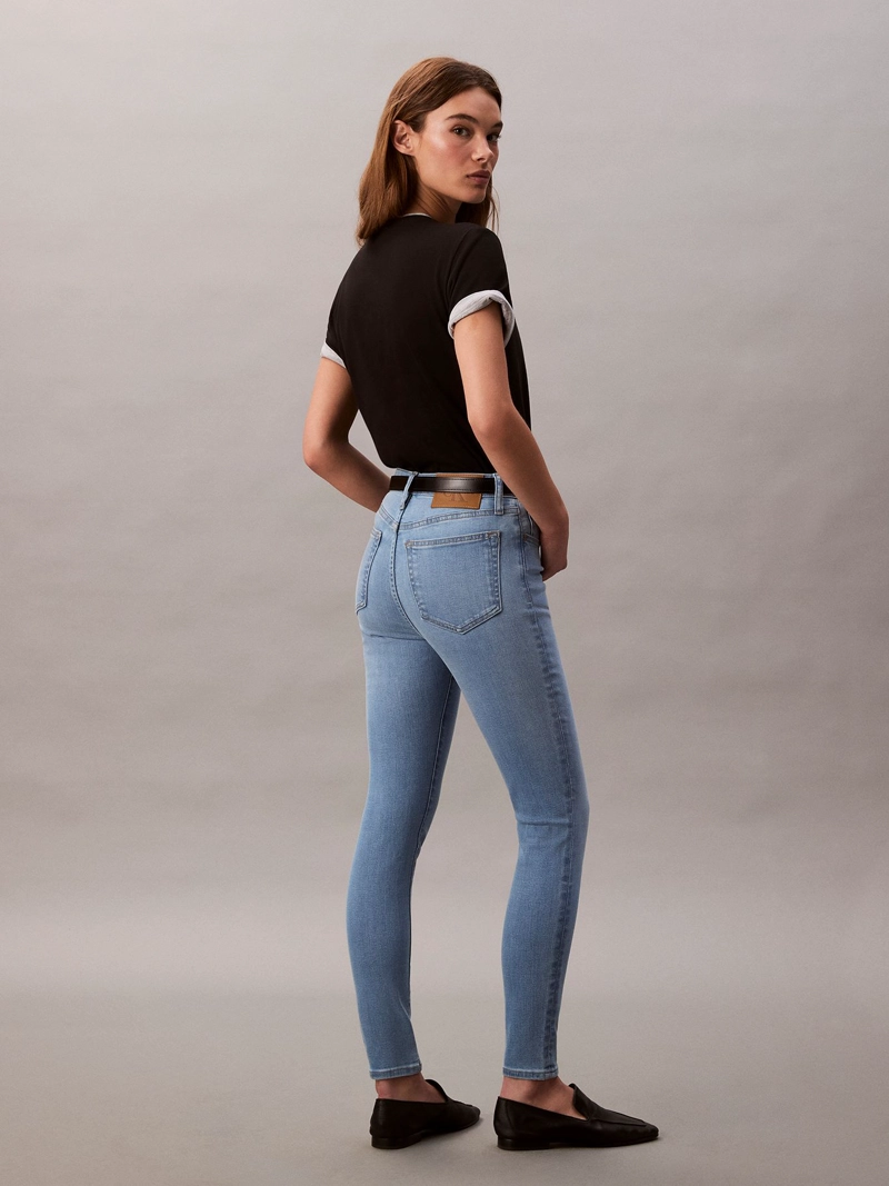 JEANS SKINNY DE TALLE MEDIO - 2