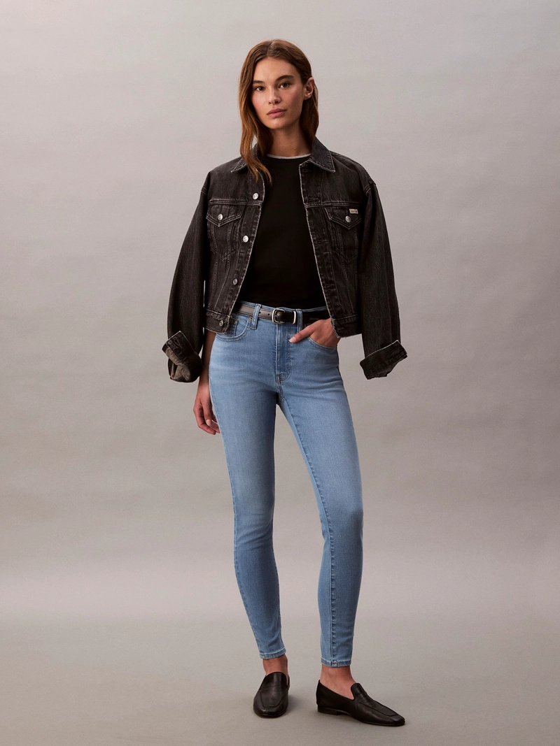 JEANS SKINNY DE TALLE MEDIO - 3