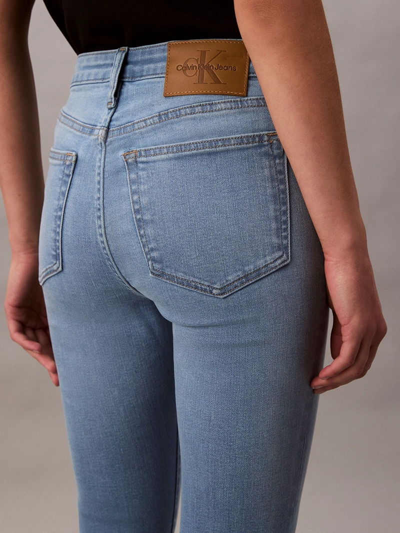 JEANS SKINNY DE TALLE MEDIO - 5