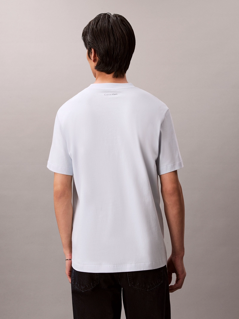 POLERA CON LOGO GRAFICO - 3
