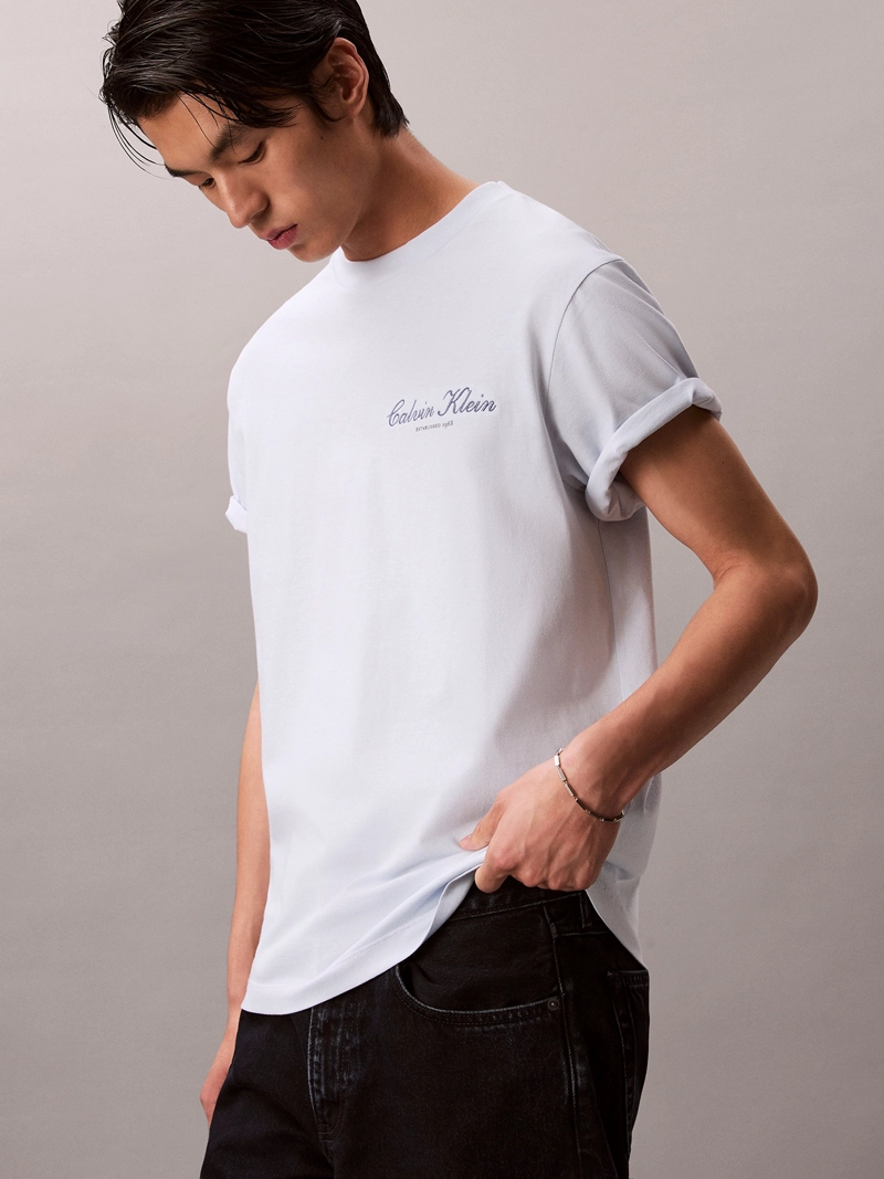 POLERA CON LOGO GRAFICO - 4