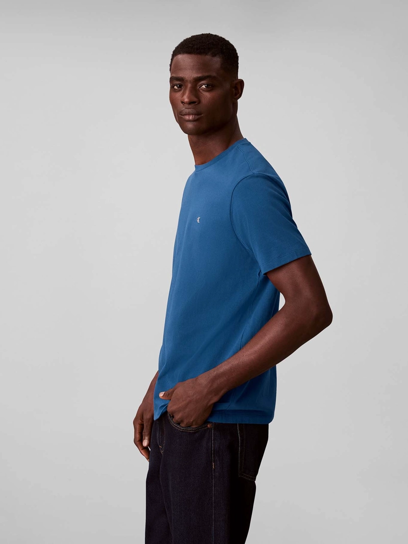 POLERA CLASICA CON MONOGRAMA - 4