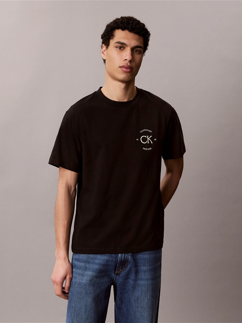 POLERA CON ESTAMPADO GRAFICO - 1
