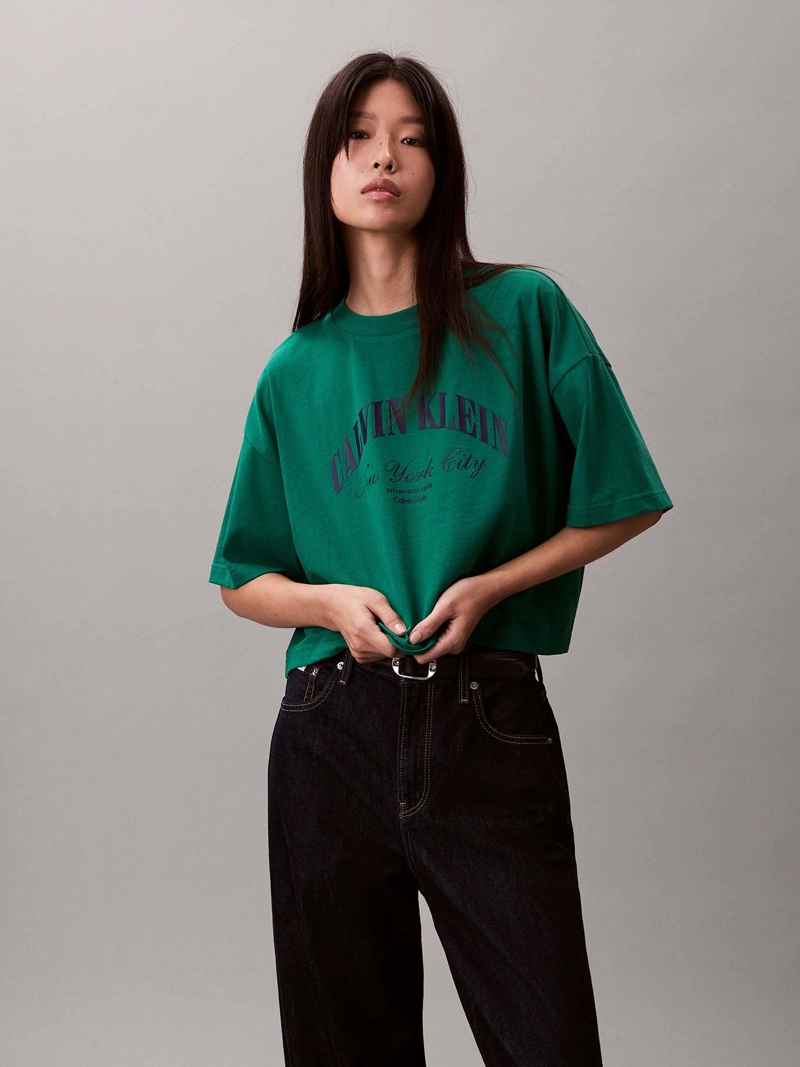 POLERA CROPPED BOXY CON LOGO - 1