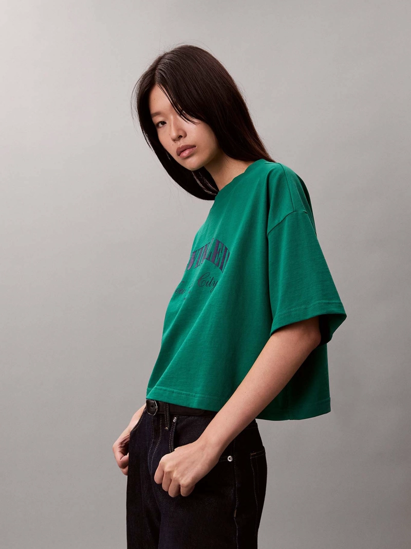POLERA CROPPED BOXY CON LOGO - 4