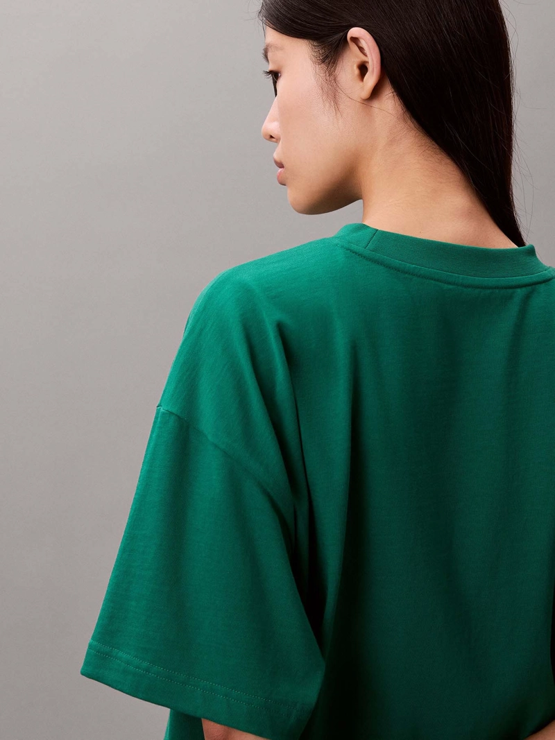 POLERA CROPPED BOXY CON LOGO - 6