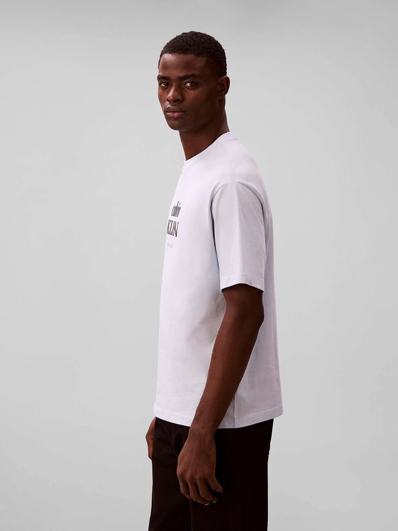 POLERA CON LOGO ESTAMPADO - 4