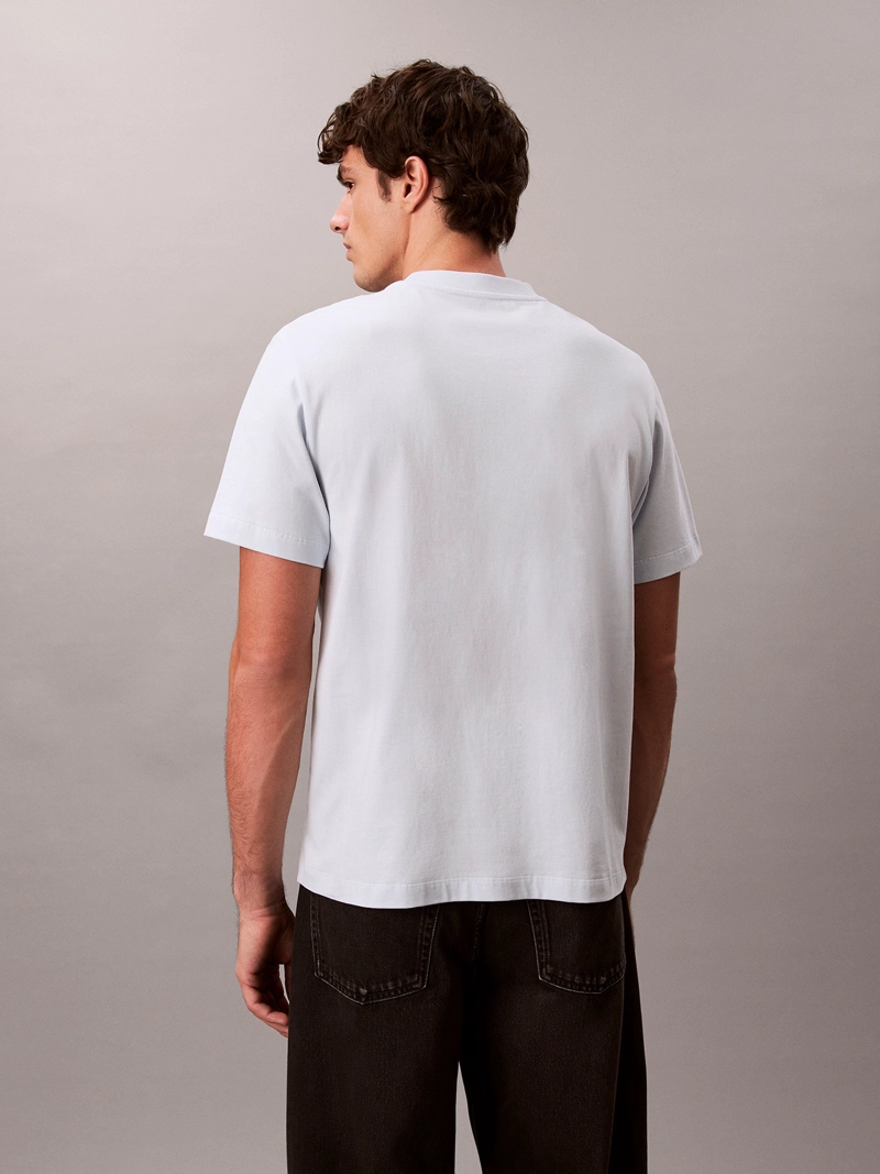 POLERA CON LOGO EN RELIEVE - 3