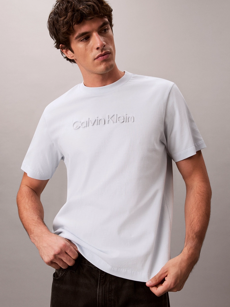 POLERA CON LOGO EN RELIEVE - 4