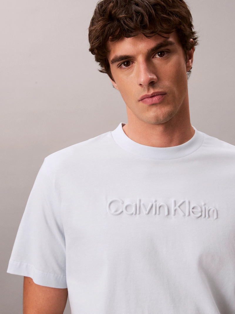 POLERA CON LOGO EN RELIEVE - 5