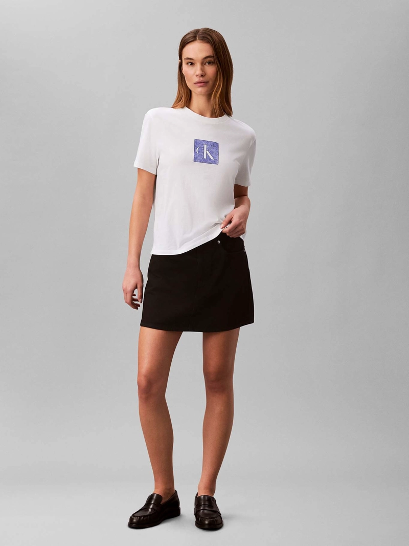POLERA CLASICA CON MONOGRAMA - 2