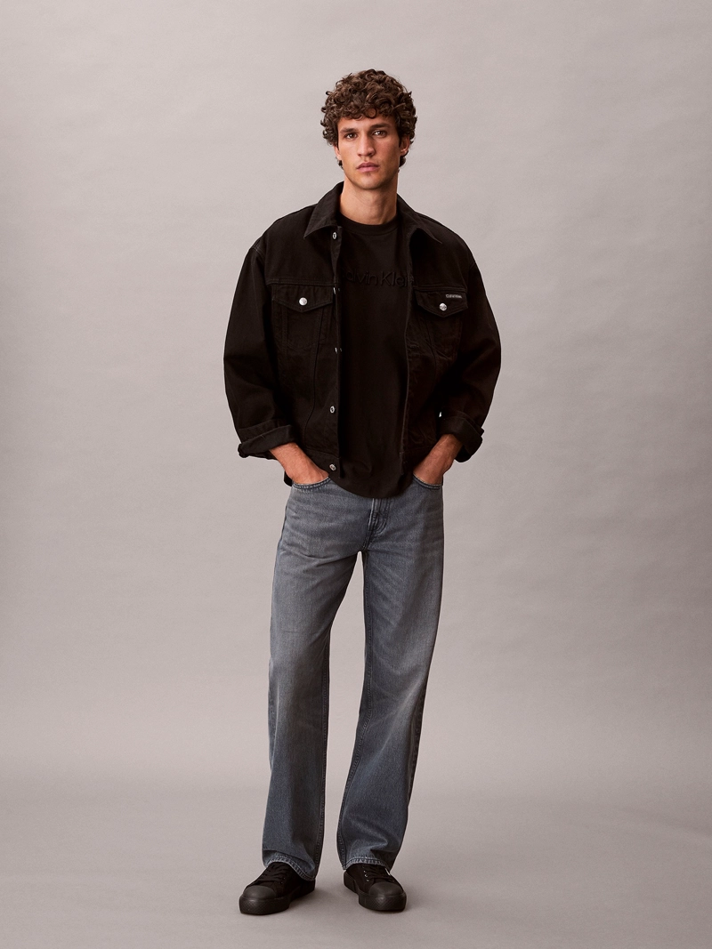 POLERA CON LOGO EN RELIEVE - 2