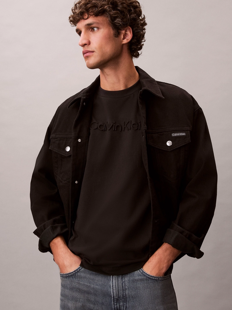 POLERA CON LOGO EN RELIEVE - 4