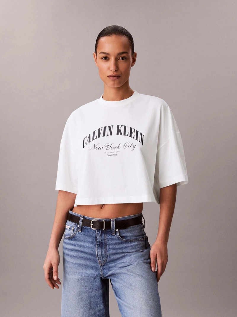 POLERA CROPPED BOXY CON LOGO - 1