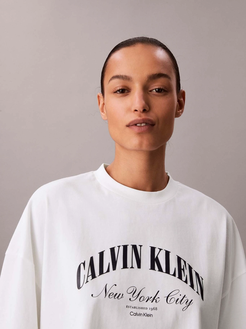 POLERA CROPPED BOXY CON LOGO - 5