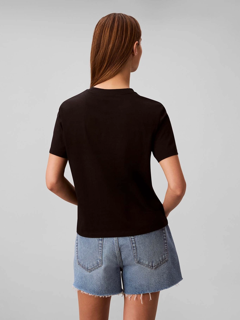 POLERA CLASICA CON MONOLOGO - 3