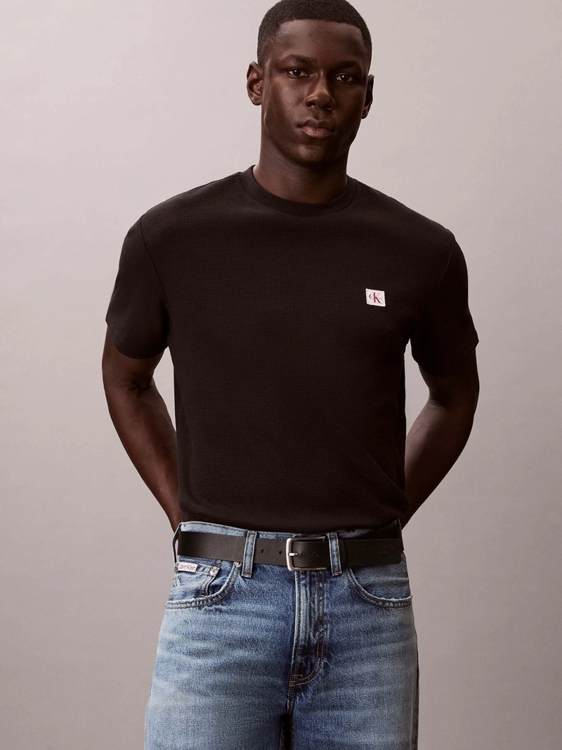 POLERA EN TEJIDO WAFFLE CON ETIQUETA DE LOGO - 4