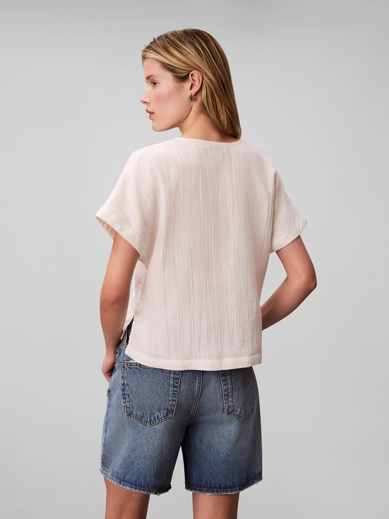 BLUSA MANGA CORTA CON CUELLO EN V - 3