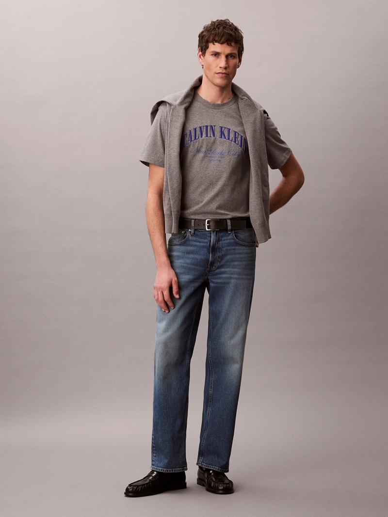 POLERA CON LOGO GRAFICO - 2
