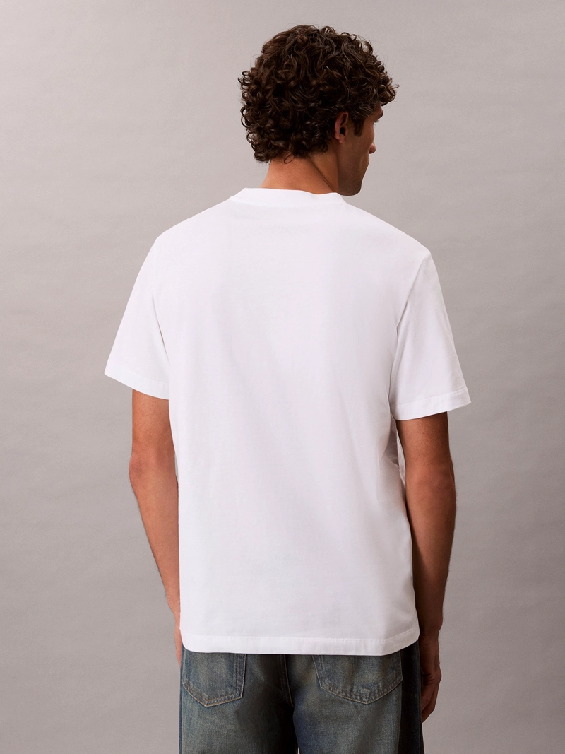 POLERA CON LOGO EN RELIEVE - 3