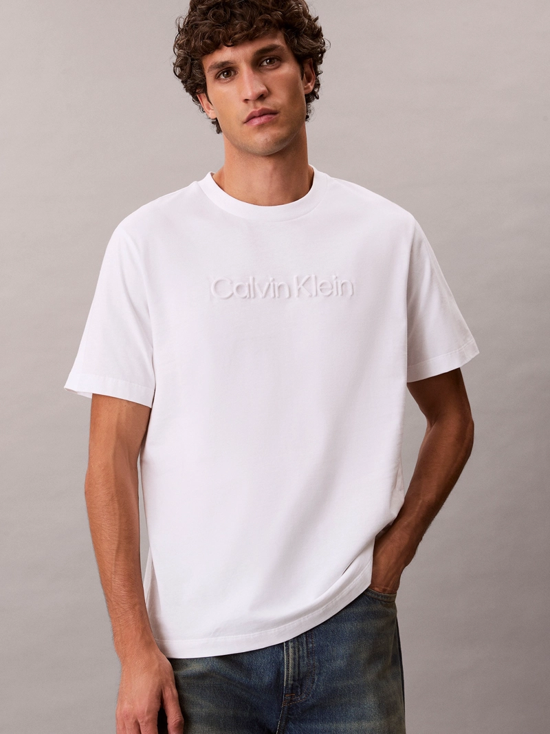 POLERA CON LOGO EN RELIEVE - 4