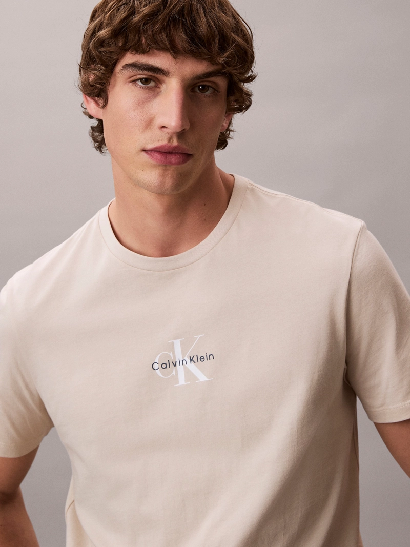POLERA CON GRAFICO ESTAMPADO MICRO MONOLOGO - 5