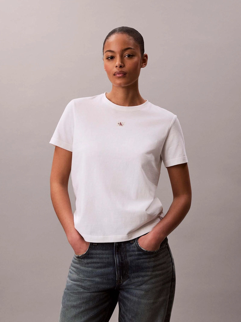 POLERA CLASSIC FIT CON ETIQUETA TEJIDA - 1