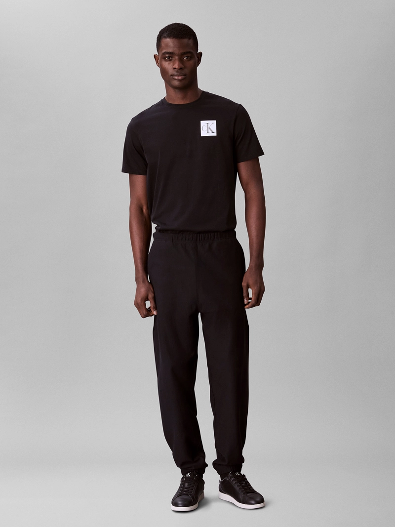 POLERA CON MONOGRAMA GRADIENTE - 2