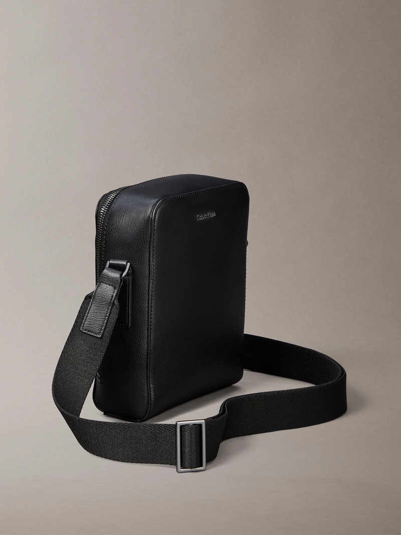 BOLSO REPORTER CON EMBLEMA METALICO - 2