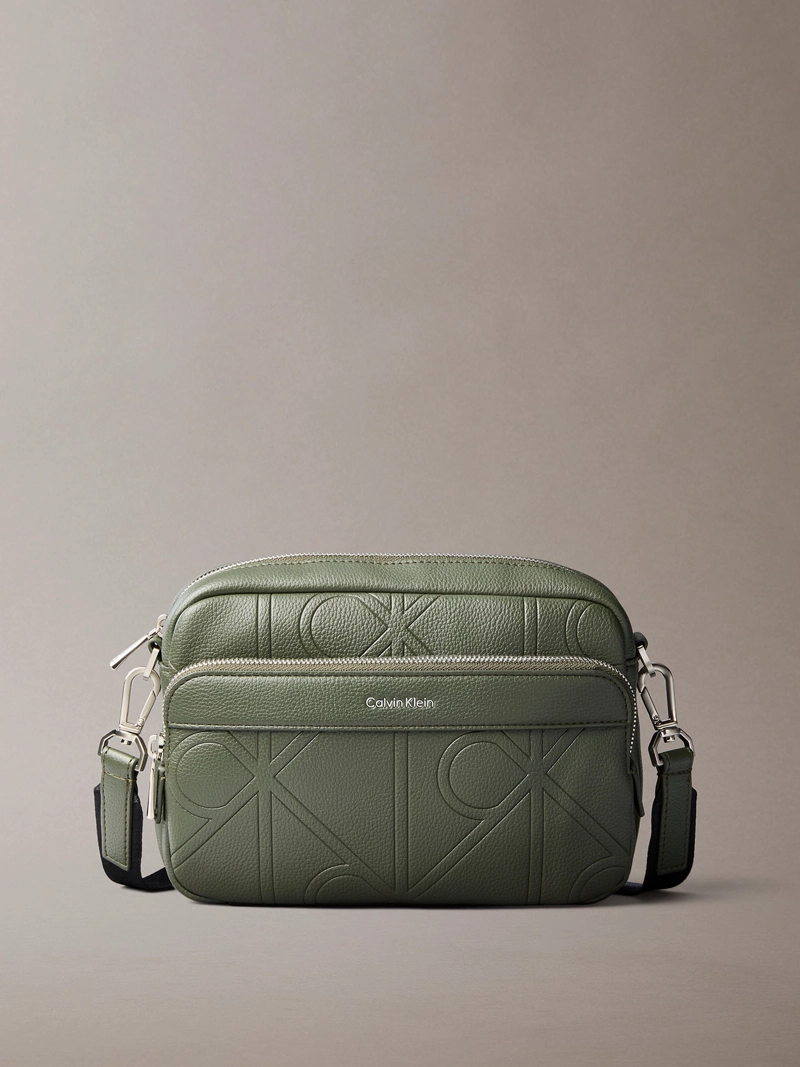 BOLSO CAMERA CON TEXTURA DE EMBLEMA - 1